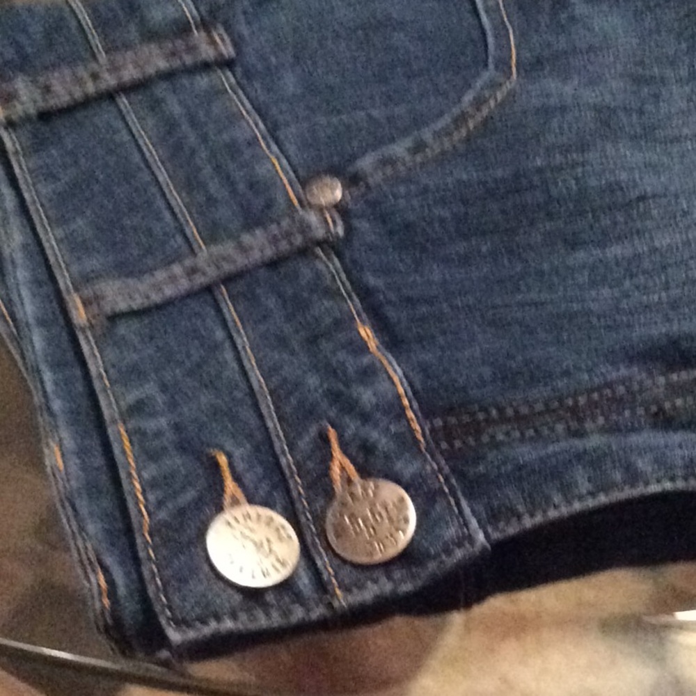 Shorts - Picture 5 of 6
